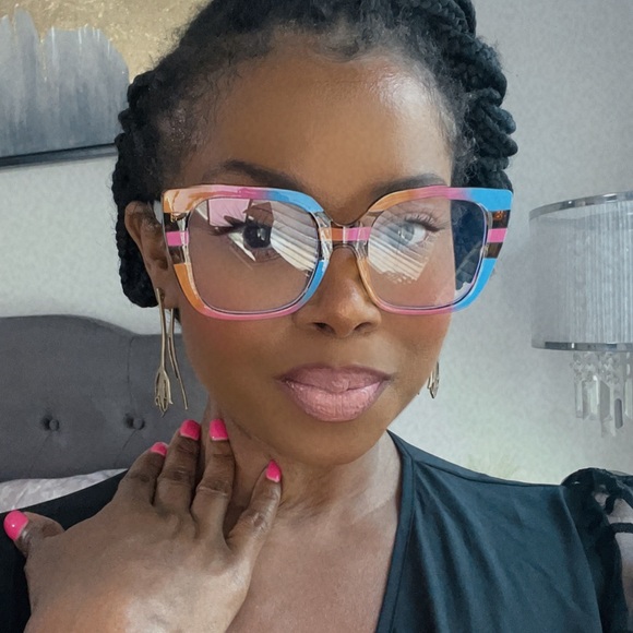 New Arrival Clear Frames “Square Biz” - Picture 4 of 6